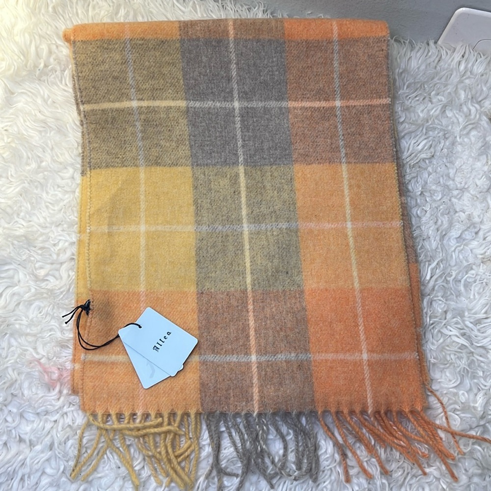 Allea plaid scarf